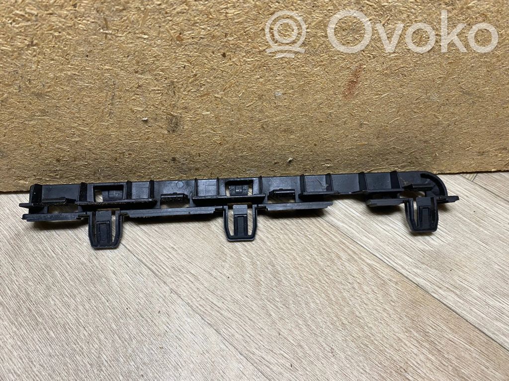 BMW 5 F10 F11 Ślizg listwy progowej 