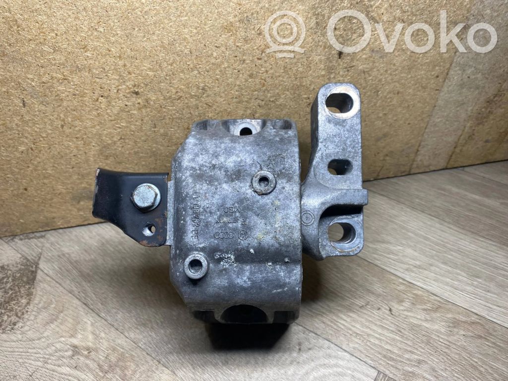 Skoda Octavia Mk1 (1U) Engine mount bracket 