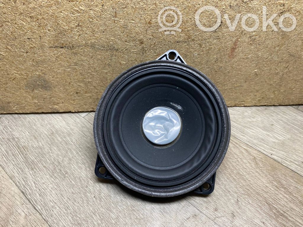 BMW 3 F30 F35 F31 Garsiakalbis (-iai) priekinėse duryse 