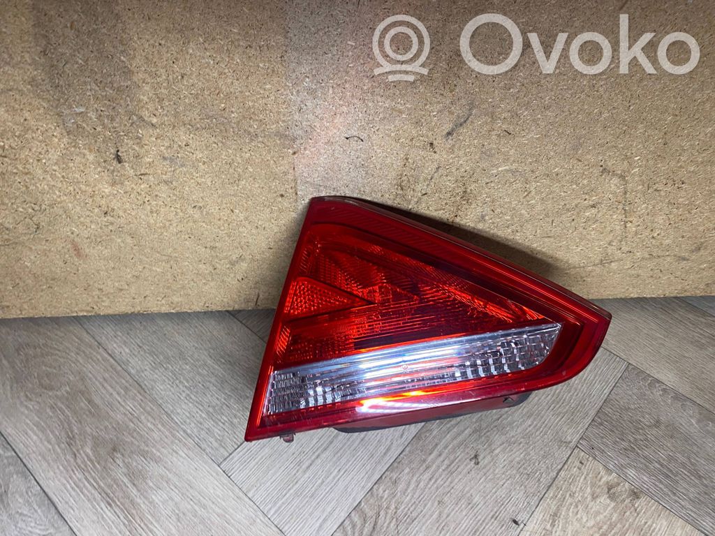 Audi A5 8T 8F Takaluukun takavalot 