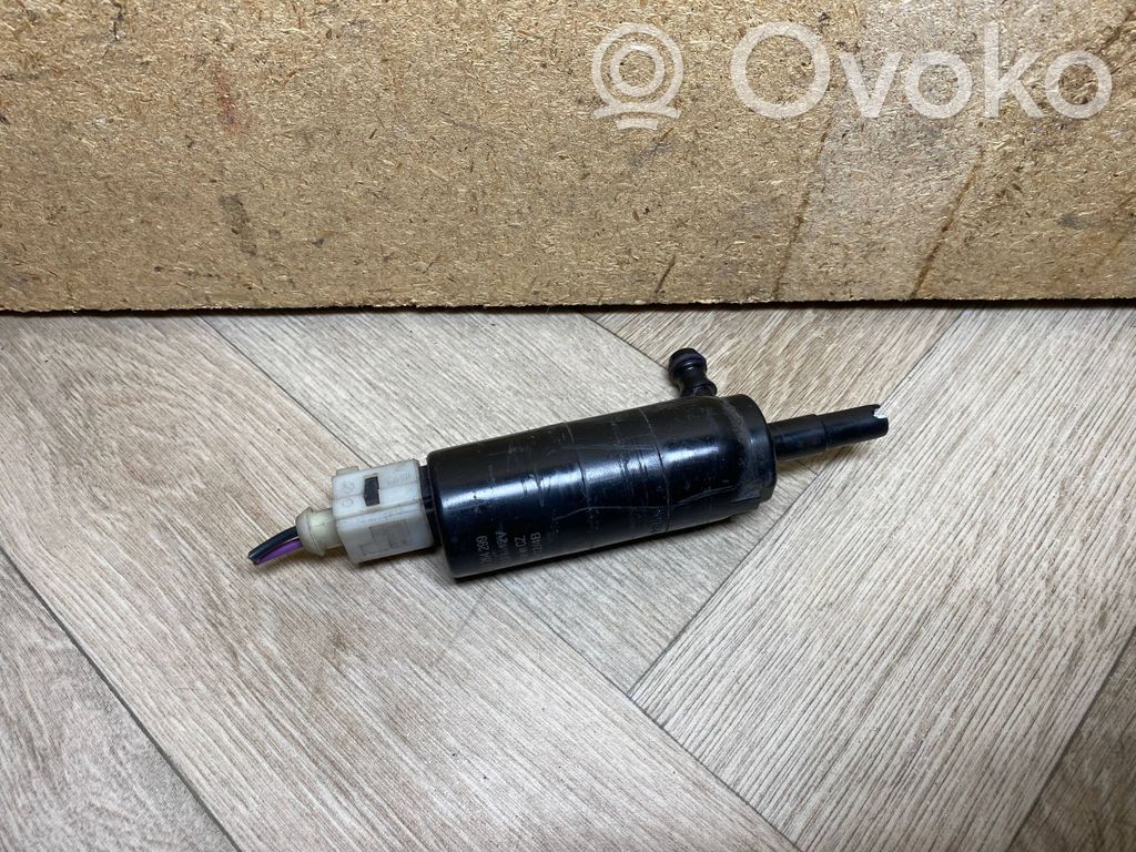 Opel Astra J Pompa spryskiwacza szyby przedniej / czołowej 