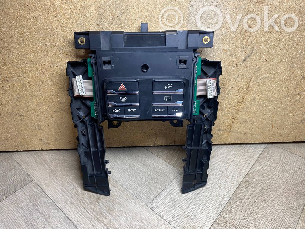 Central console control unit   174302