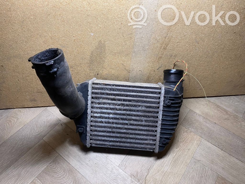 Audi A6 S6 C6 4F Interkūlerio radiatorius 