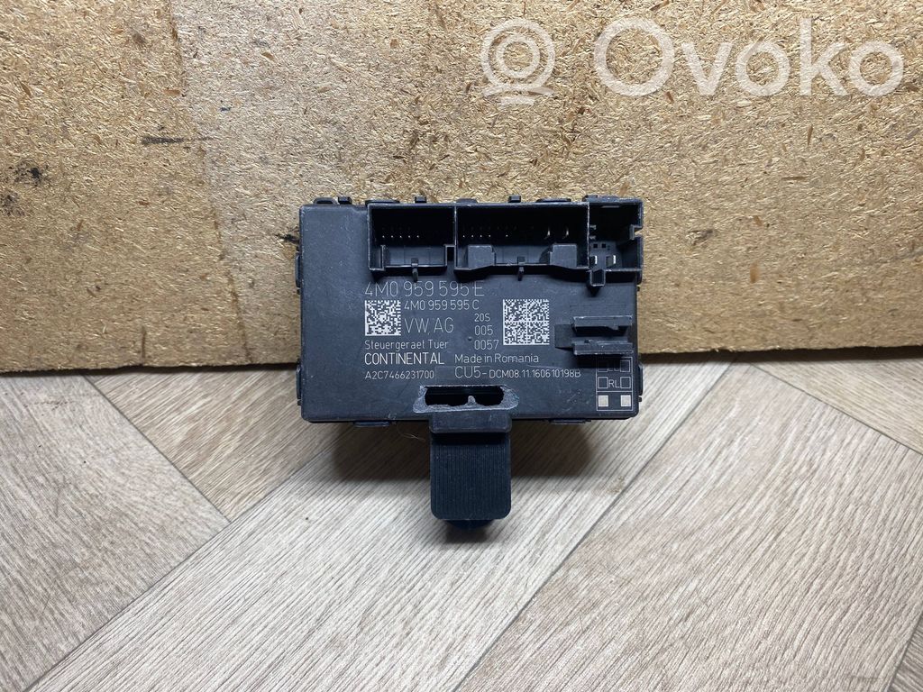 Audi Q7 4M Door control unit/module 