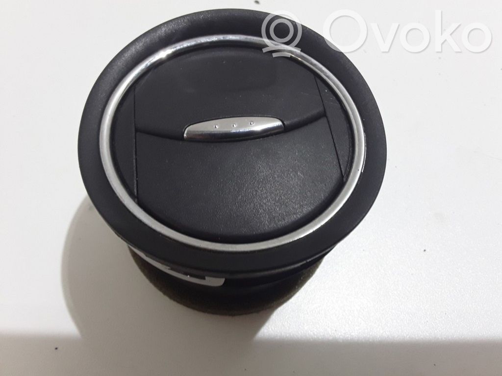 Centrinės oro grotelės   8M21U018B09A