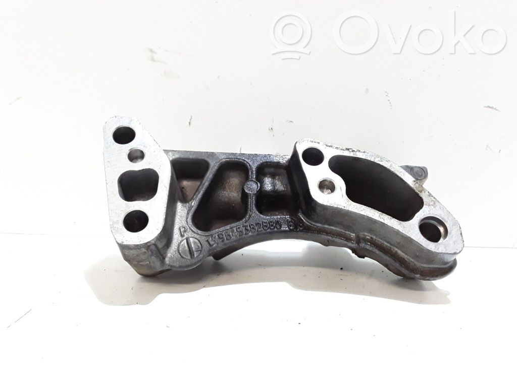 Engine mounting bracket   9645382880