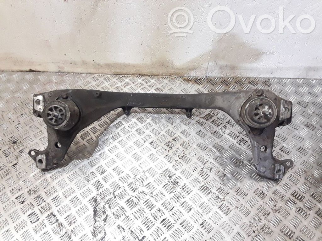 Volkswagen Touareg I Front subframe 