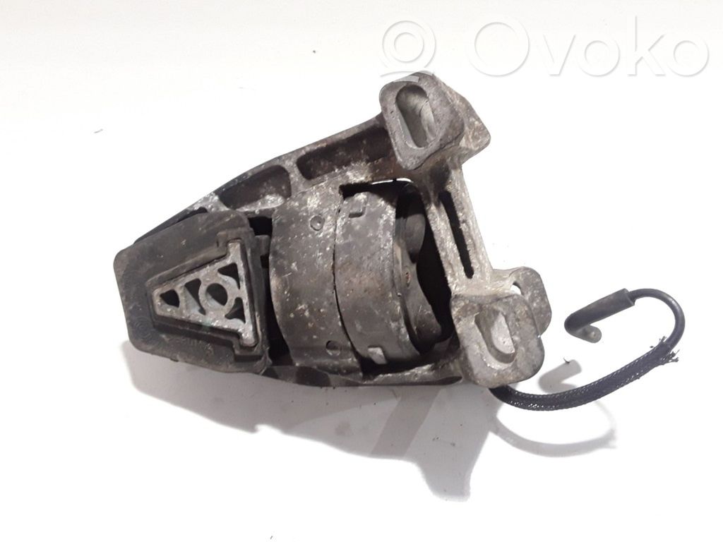 Engine mount bracket