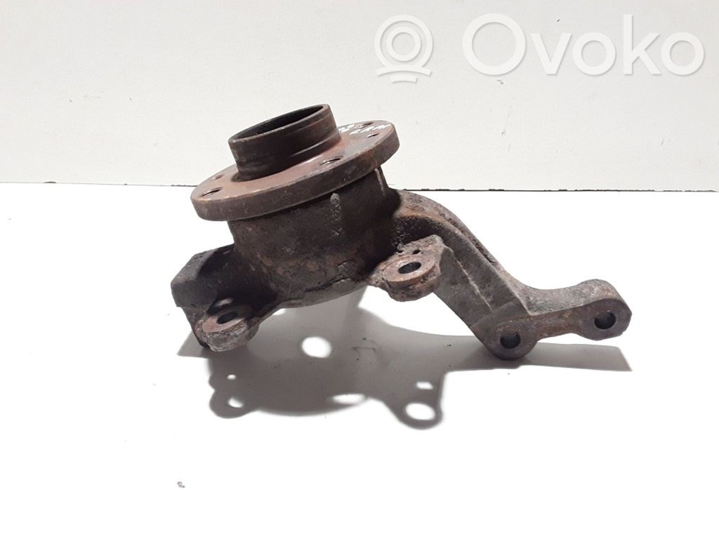 Front wheel hub