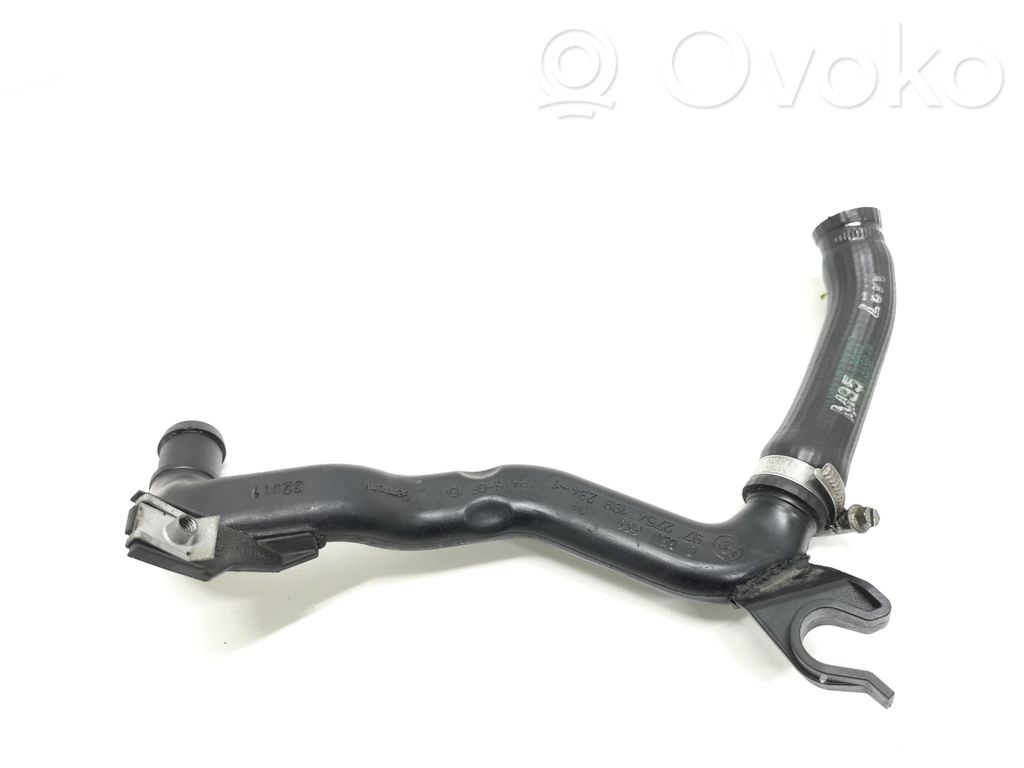 BMW 7 F01 F02 F03 F04 Tubo flessibile del liquido di raffreddamento del motore 