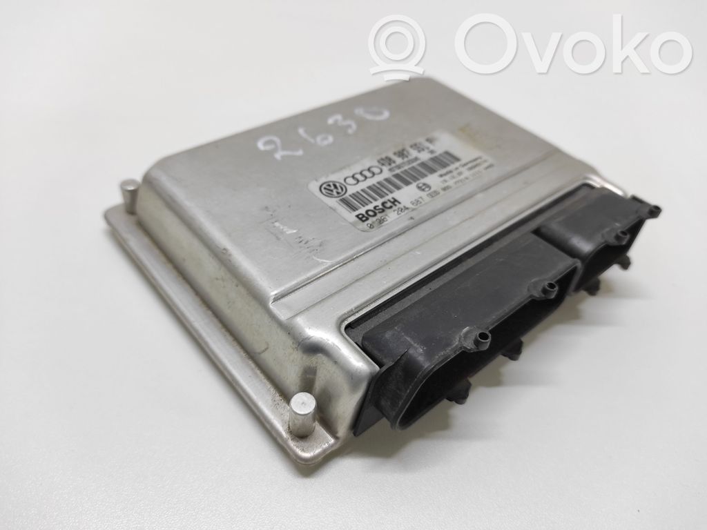 Volkswagen PASSAT B5 Engine control unit/module 