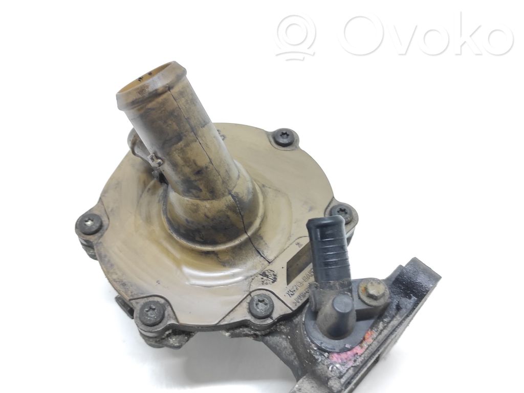 Ford Mondeo Mk III Vesipumppu 
