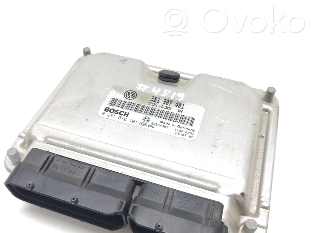 Volkswagen PASSAT B5.5 Engine control unit/module 