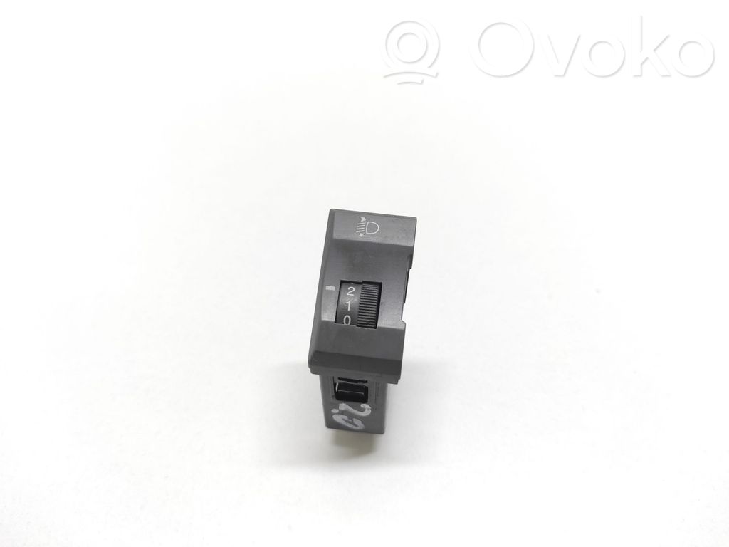 KIA Carens I Headlight level height control switch 