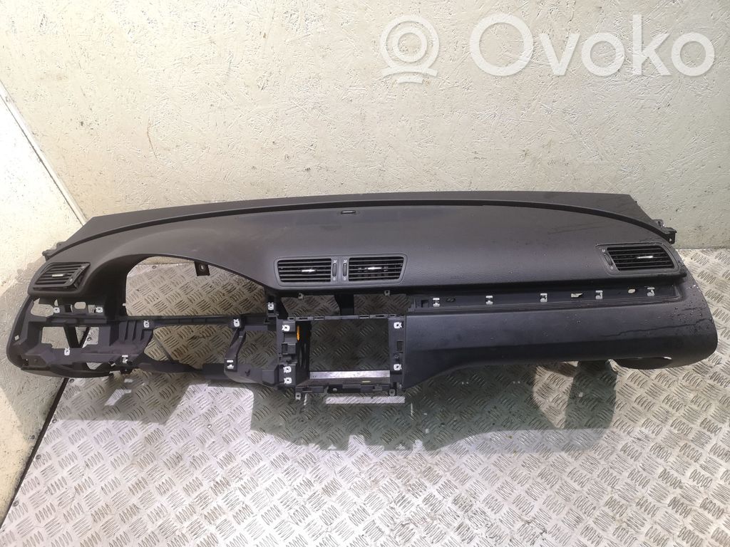 Volkswagen PASSAT B6 Panel de instrumentos 