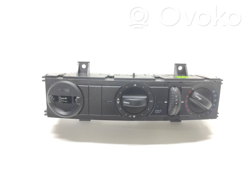 Panel klimatyzacji   5HB0098200,9068300085KZ,2E0919158