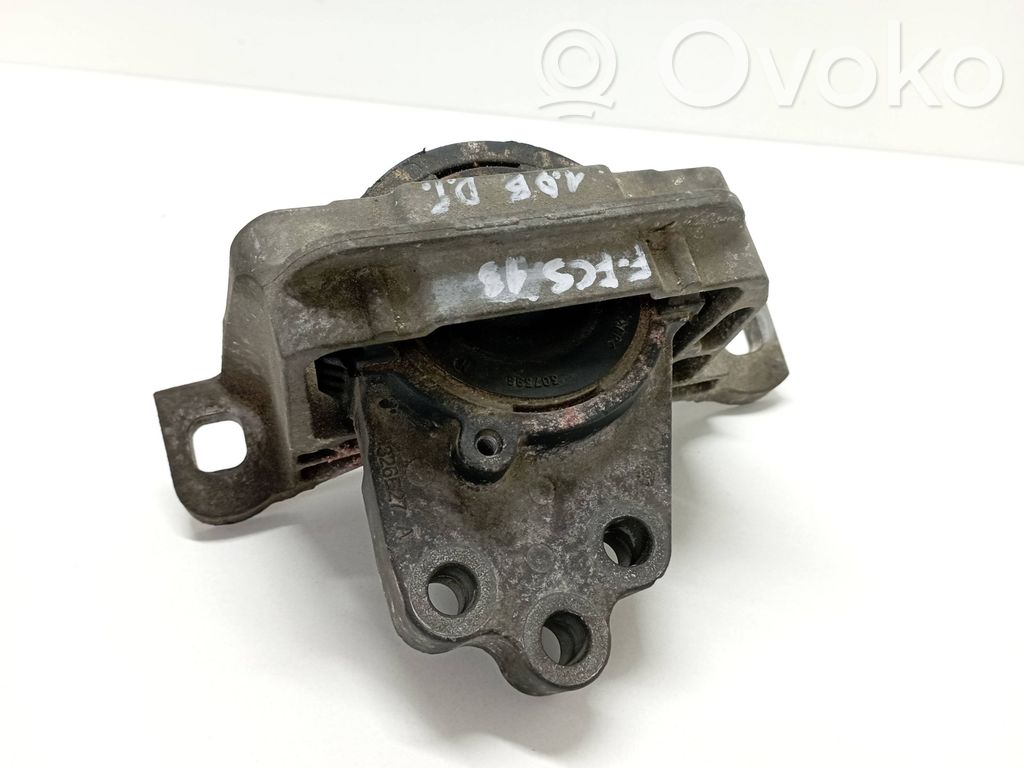 Ford Focus Engine mount bracket 
