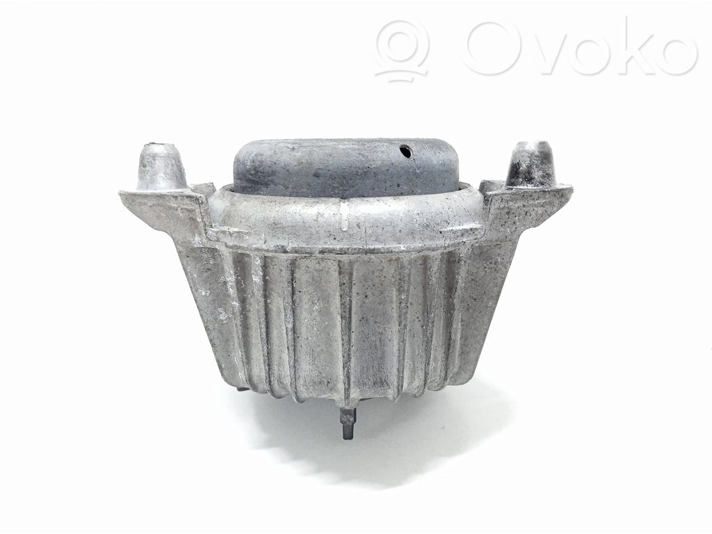 Engine mount bracket   A2042406117,1722400017,1722400117,1722401017,1722401117,1722401317,1722401417,2042406117,2122406717,A1722400017,A1722400117,A1722401017,A1722401117,A1722401317,A1722401417,A2122406717