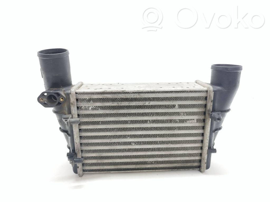 Volkswagen PASSAT B5 Interkūlerio radiatorius 