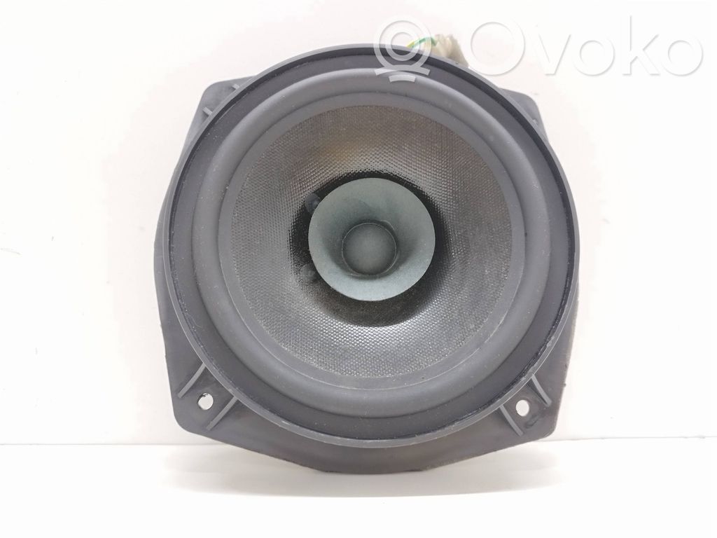 Altavoz de la puerta trasera   893008071