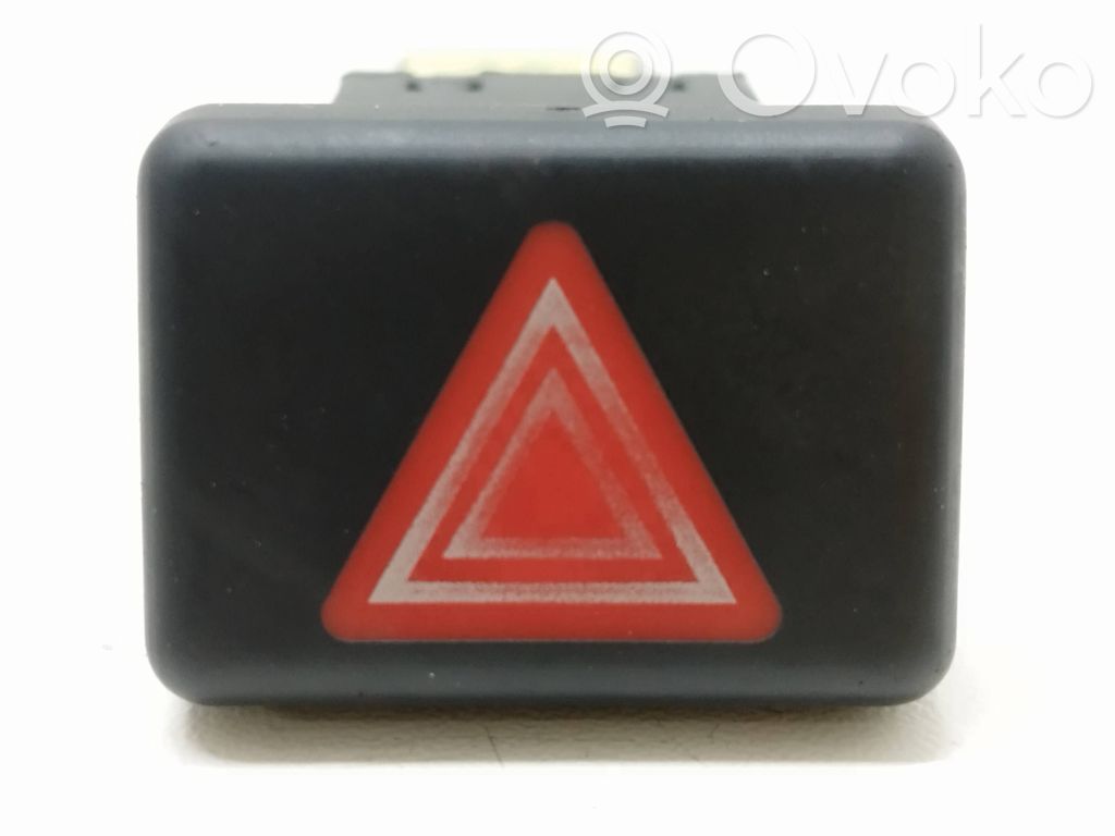 Botón interruptor de luz de peligro   8E0941509