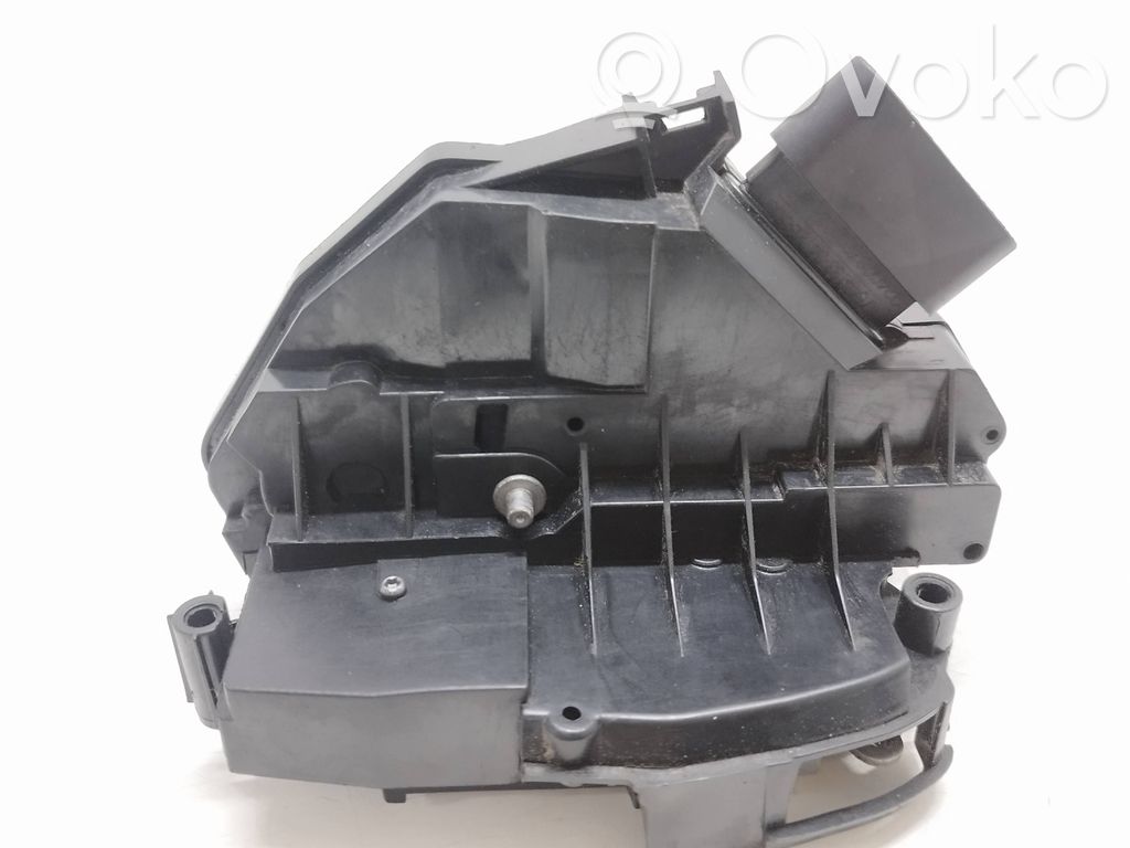 Ford Fiesta Aizmugurē slēdzene 