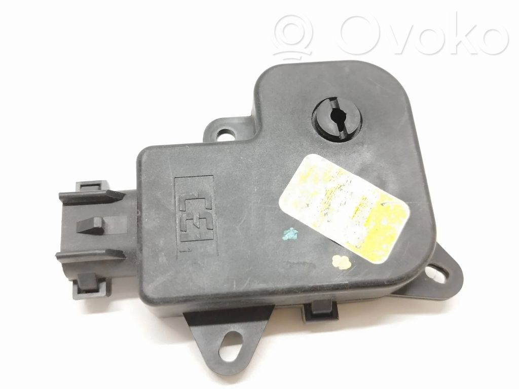 Saturn L-Series Moteur de verrouillage trappe à essence