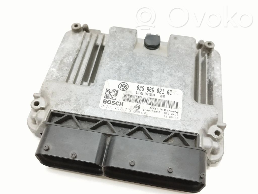 Volkswagen PASSAT B6 Sterownik / Moduł ECU 