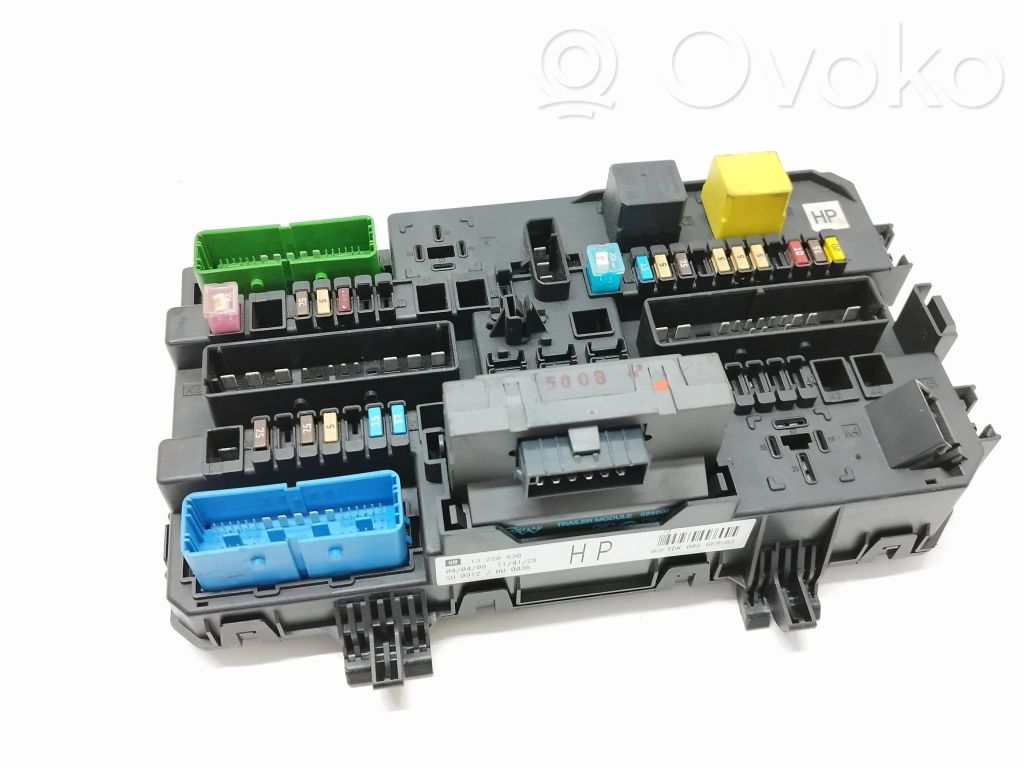 Opel Astra H Módulo de fusible 