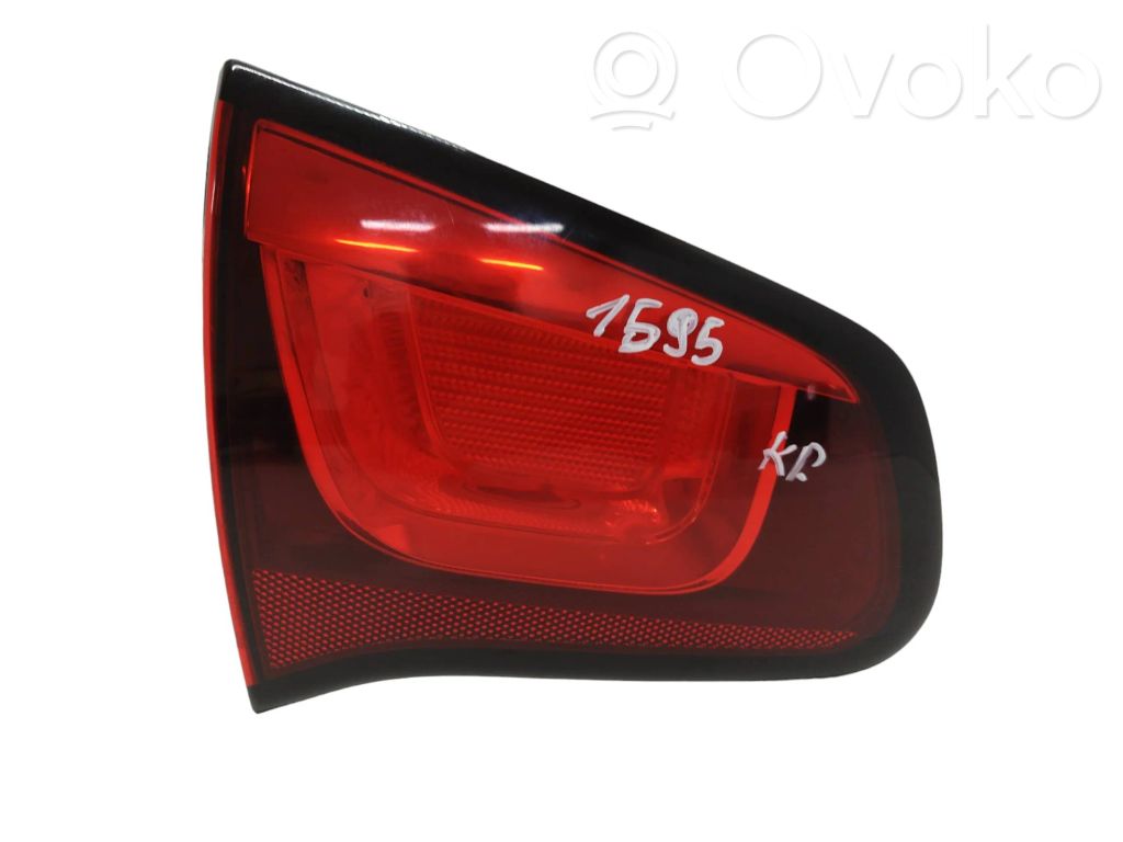 Citroen C3 Galinis žibintas dangtyje 