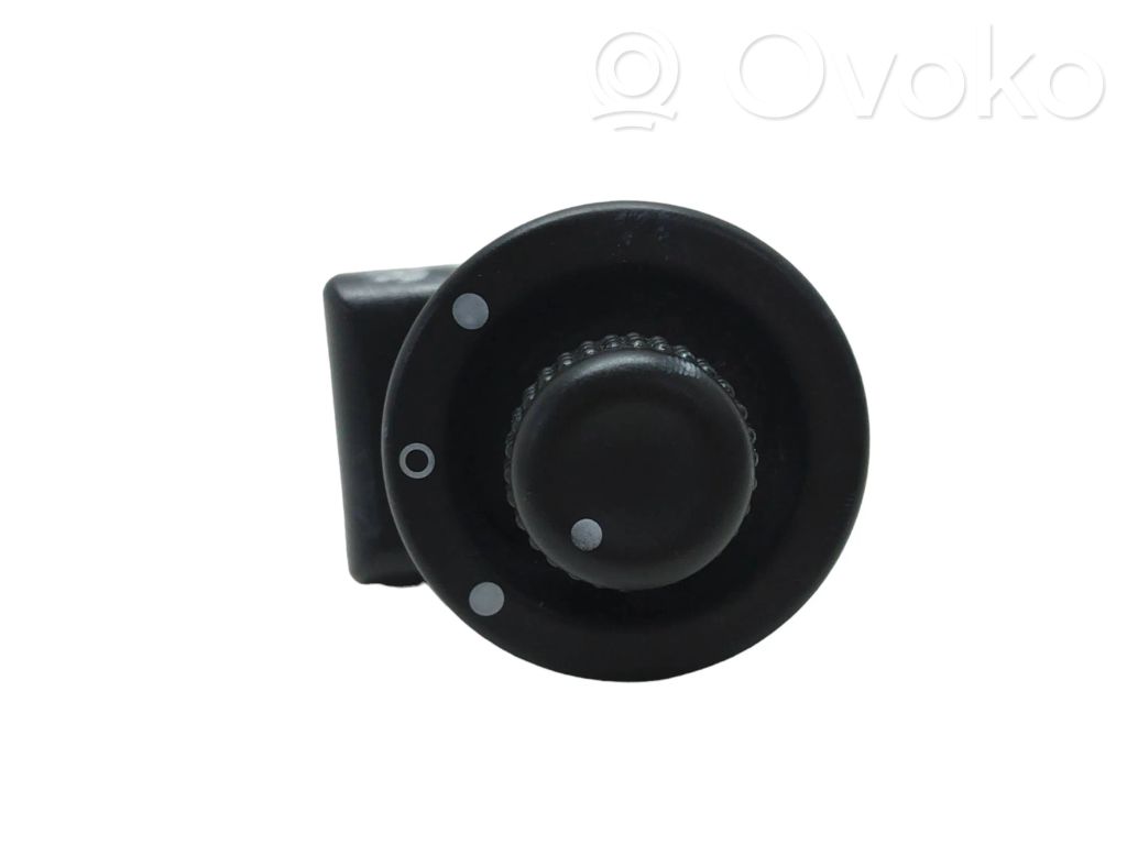 Renault Trafic III (X82) Wing mirror switch 