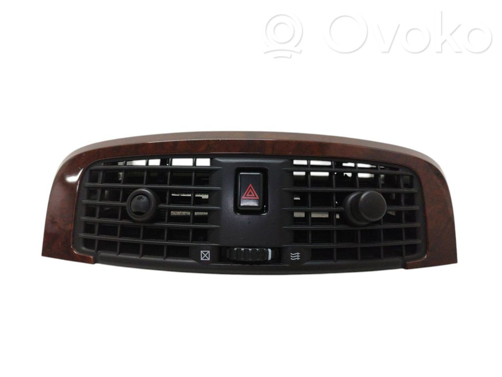 Cadillac CTS Centrinės oro grotelės 