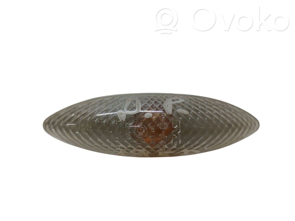 Toyota Yaris Front fender indicator light 