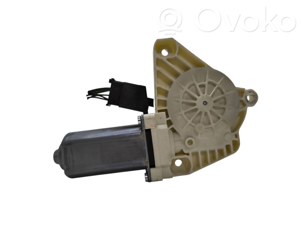Mercedes-Benz B W245 Silnik regulatora szyby drzwi przednich 