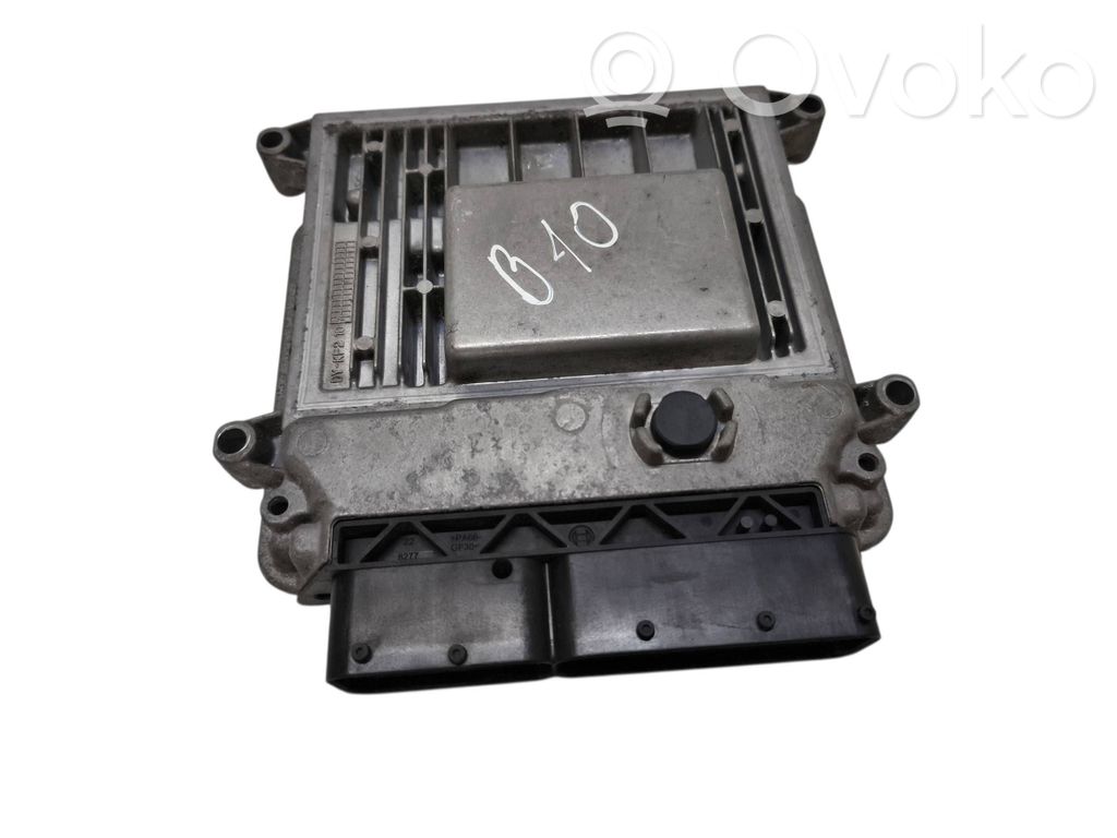 Unidad de control/módulo del motor   391102B520,0261201202,1039S25357