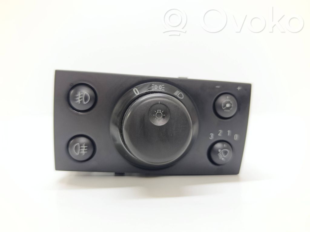 Lichtschalter   9185881,LK04060000