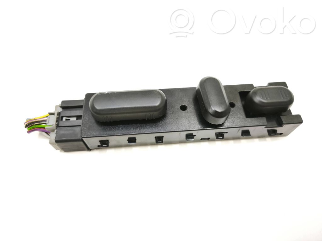 Interruptor de control del asiento   9L3T14A701