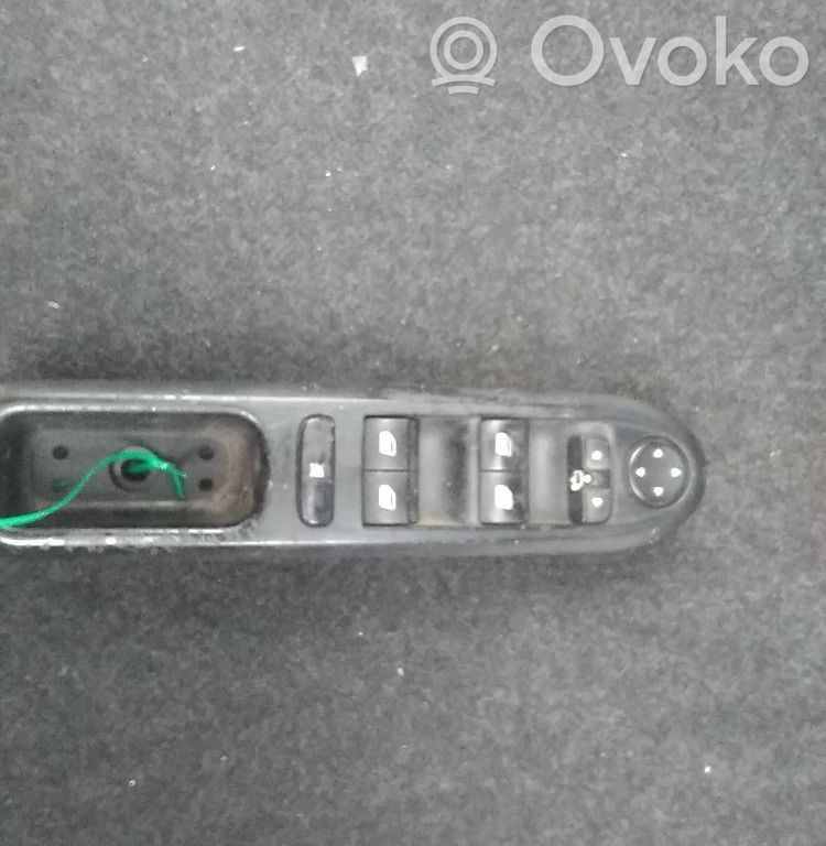 Electric window control switch   6554ER