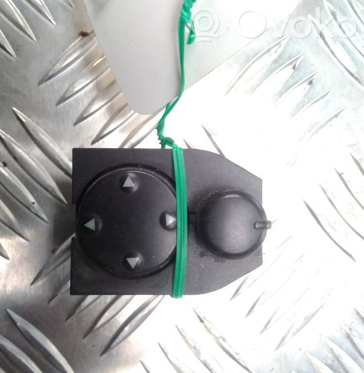 Audi A4 S4 B5 8D Wing mirror switch 