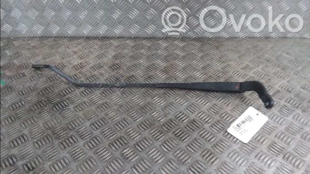 Front wiper blade arm   6429P1