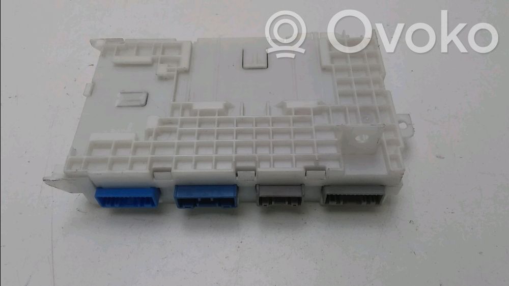 Mazda 3 II Fuse module 