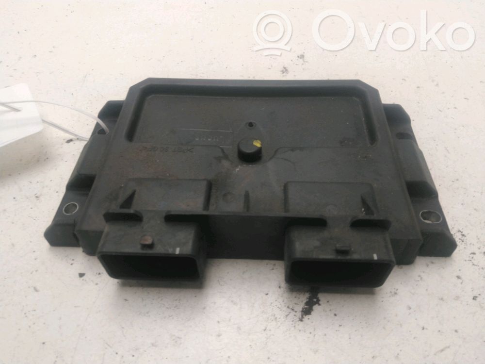 Peugeot 206 Engine control unit/module 