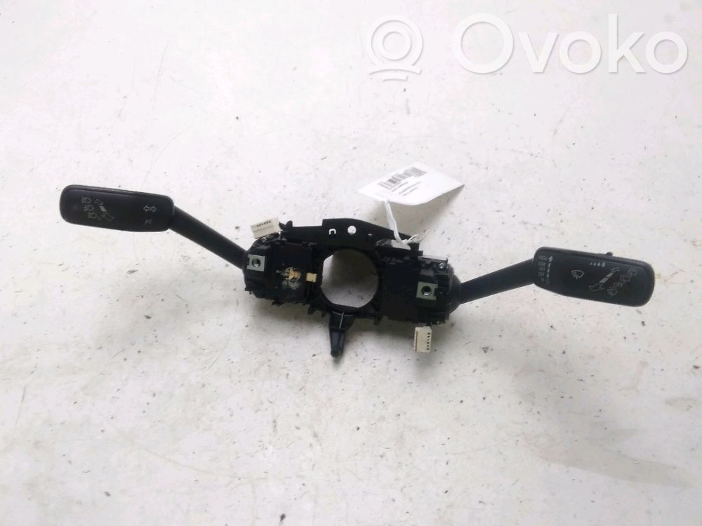 Volkswagen Golf VII Bloc semnalizator și ștergător parbriz 