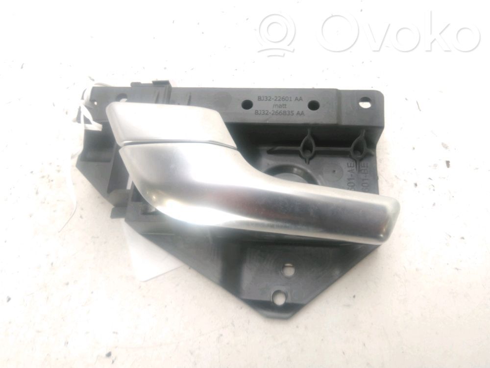 Land Rover Range Rover Evoque L538 Manecilla interna puerta trasera 