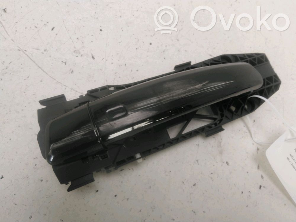 Manecilla externa puerta trasera   8V0837205AGRU