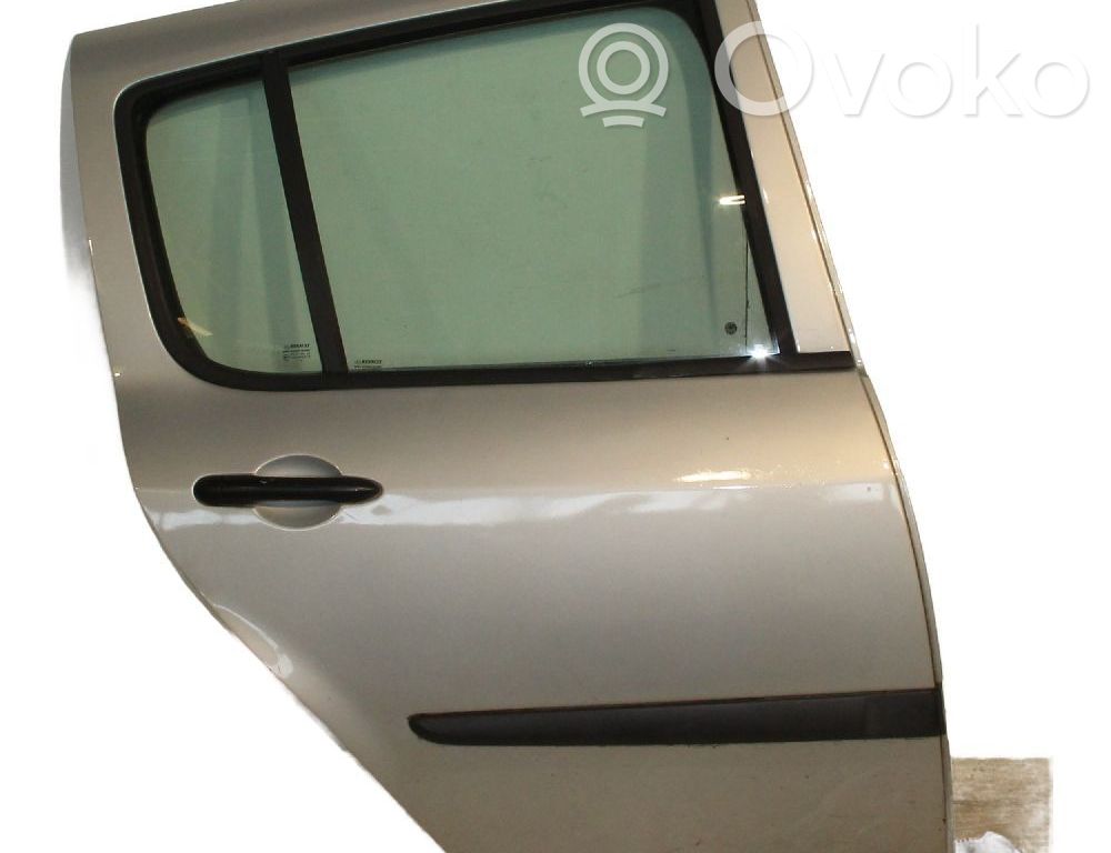 Puerta trasera   821003585R