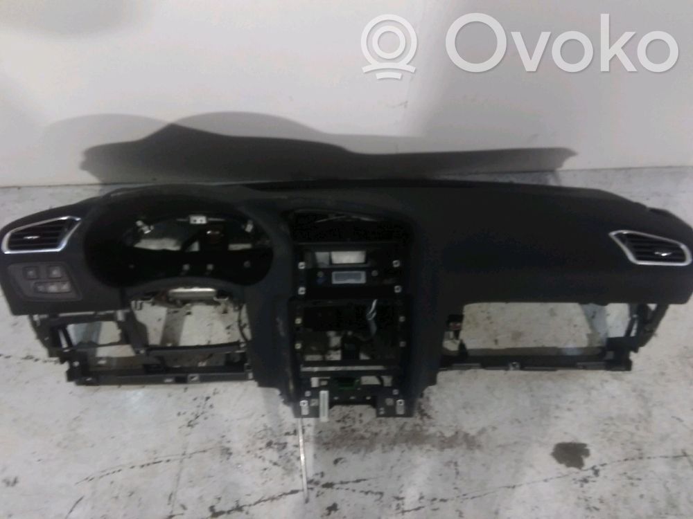 Citroen C4 II Panelis 
