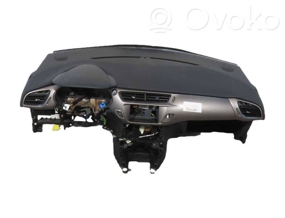 Dashboard   8247F7