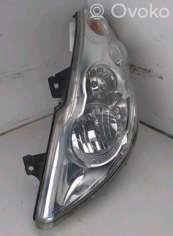 Phare frontale   260108490R