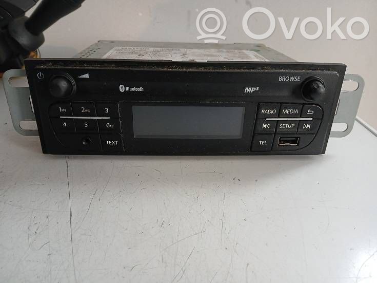 Panel / Radioodtwarzacz CD/DVD/GPS   281157478R,93457539,R0131UIN,10R041254